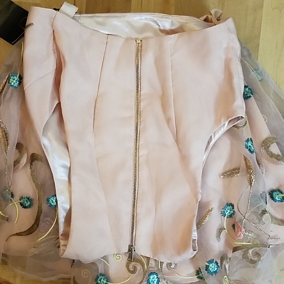 NWT Gorgeous Bebe Floral 2 Piece - Picture 3 of 3